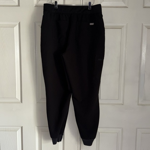 Figs Black Technical Collection Zamora Scrub Pants - Picture 4 of 9